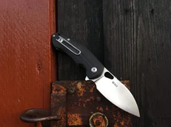 Ace Biblio Black|GiantMouse Outlet